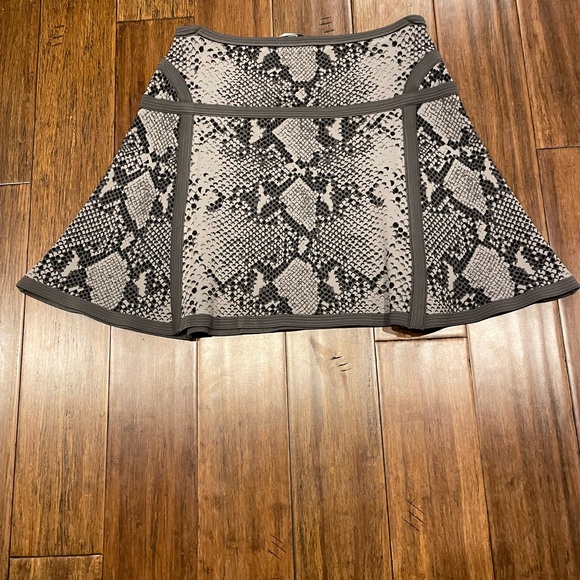 Diane Von Furstenberg Animal Print Flare Skirt - Picture 6 of 6